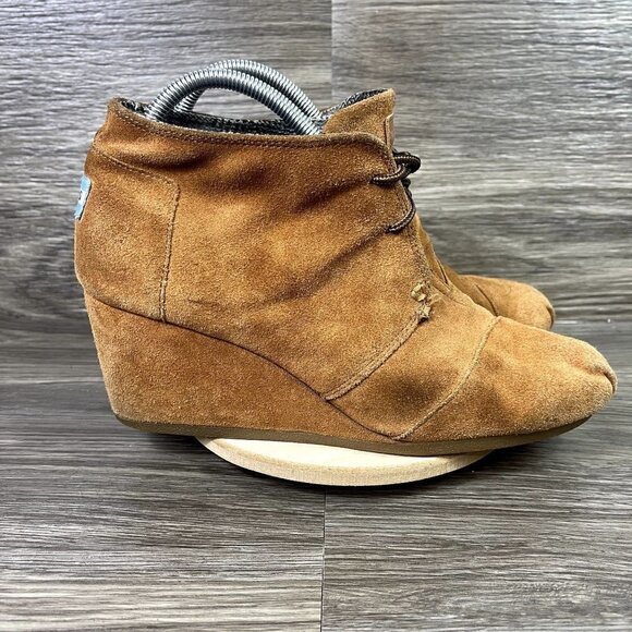 Toms Brown Suede Lace Up Wedge Booties Women's Shoes Size 11 - Picture 1 of 9